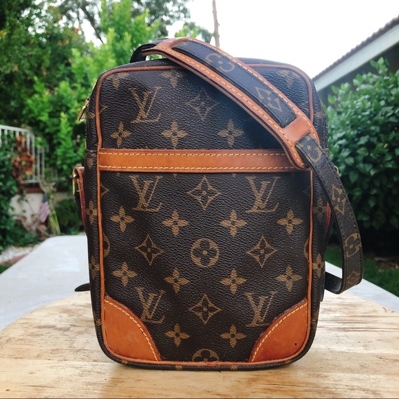 lv monogram small sling bag